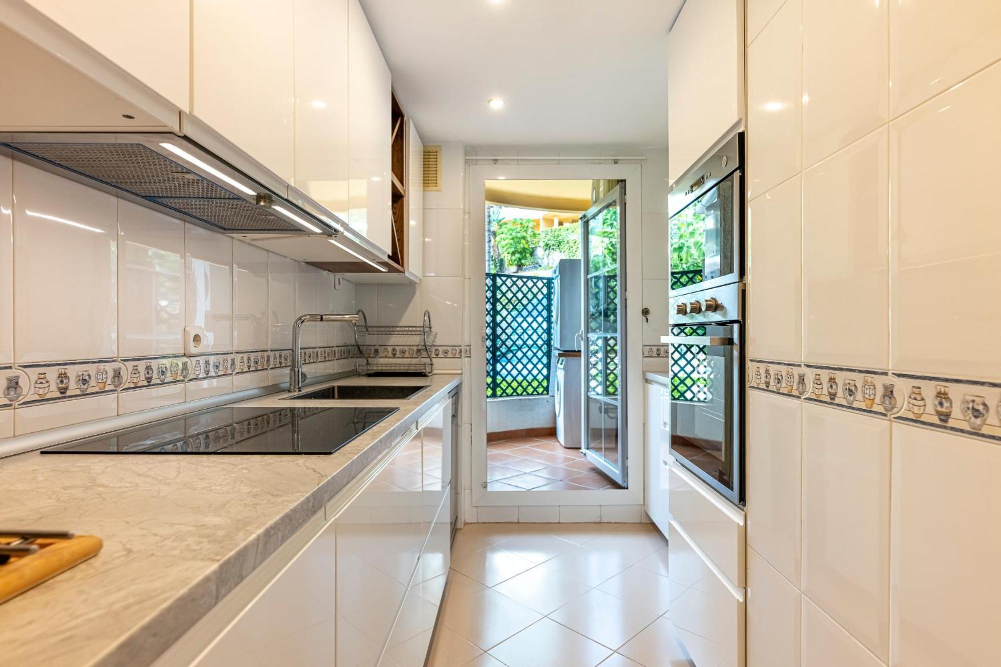 Recently Refurbished 2br Flat Pool In Puerto Banus * Marbellac