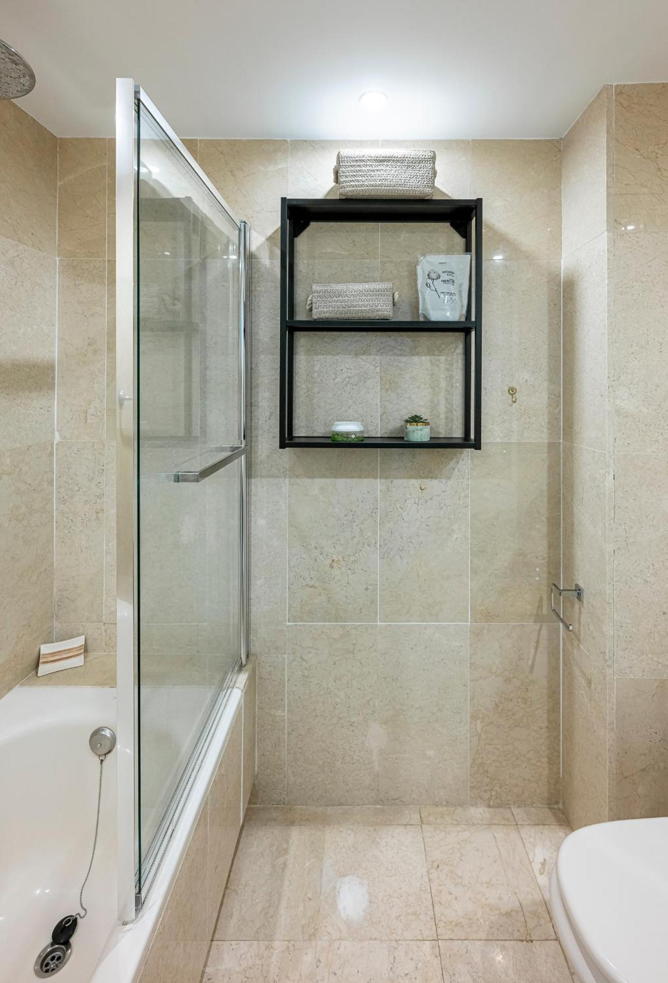 Recently Refurbished 2br Flat Pool In Puerto Banus Appartement *