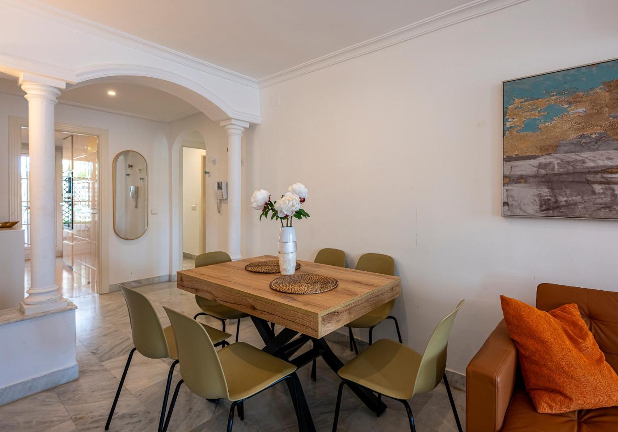 Recently Refurbished 2br Flat Pool In Puerto Banus Marbellac